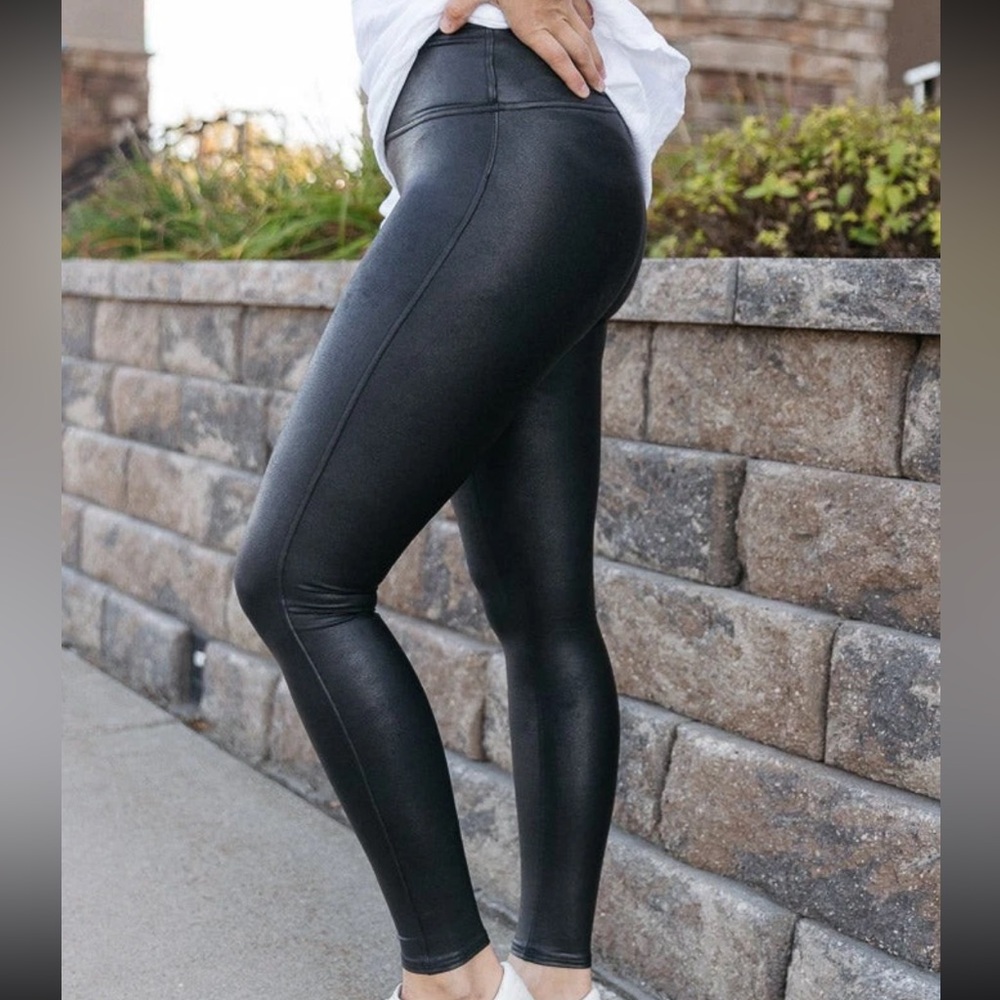SPANX Faux Leather Leggings Womens   Black sz L Shaping High Rise